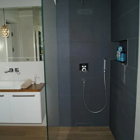 Apartament *
